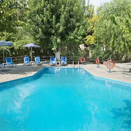 Bay מלון דירות קוטרונאס