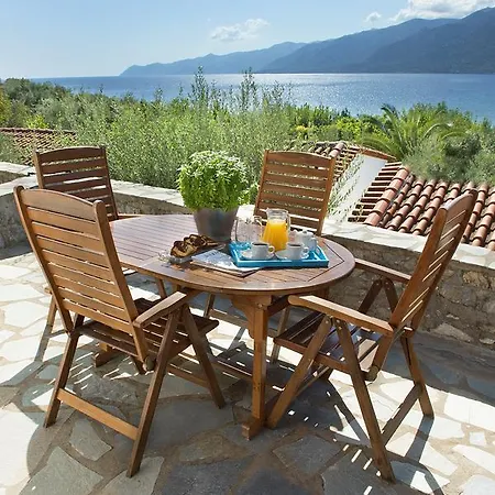 מלון דירות Bay קוטרונאס